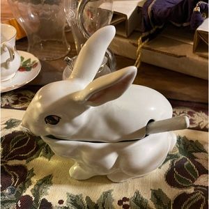 Vintage Bunny Gravy Dish Estate Sale